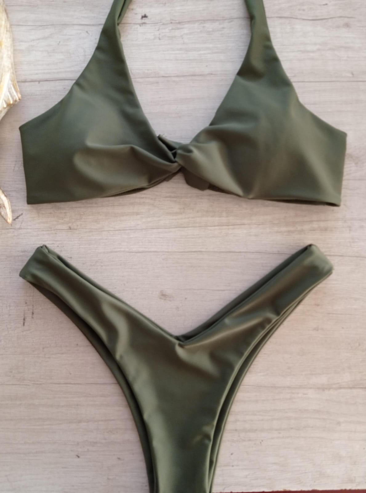 Nudd verde olivo