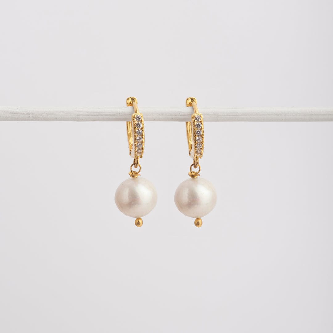 Aros perlas circones enchape oro 18k