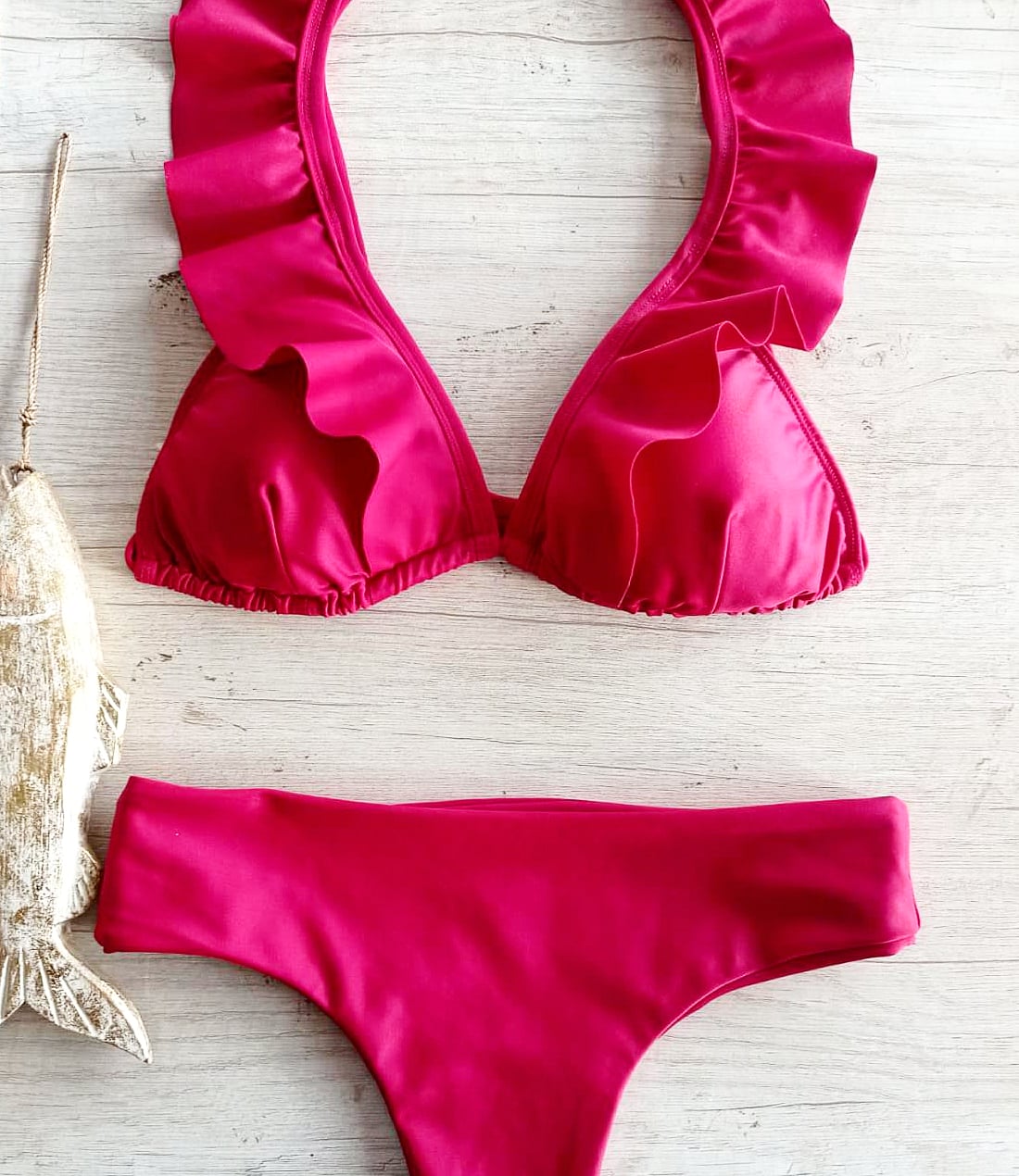 Coquette color rojo guinda